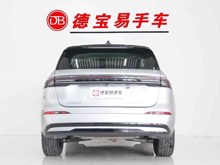 Фото 5 - Lincoln Nautilus