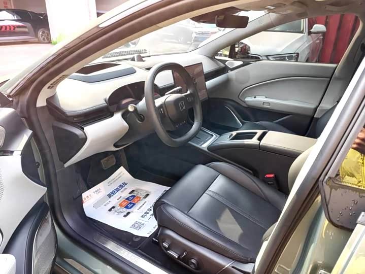 Фото 4 - Zeekr 007