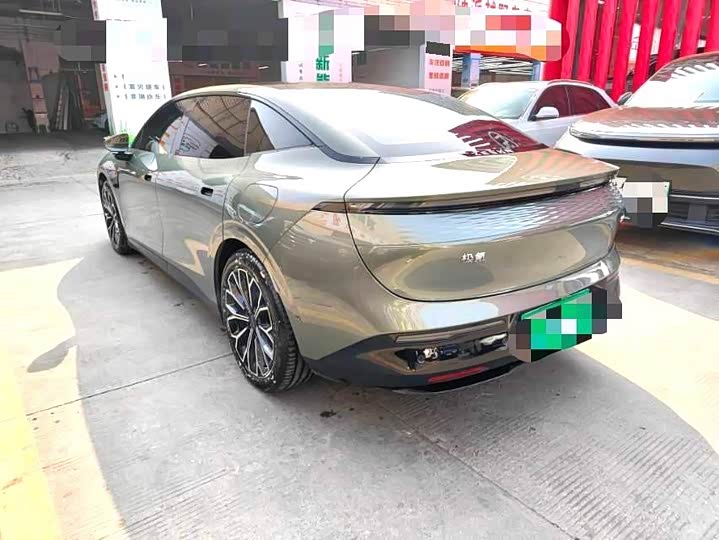 Фото 7 - Zeekr 007