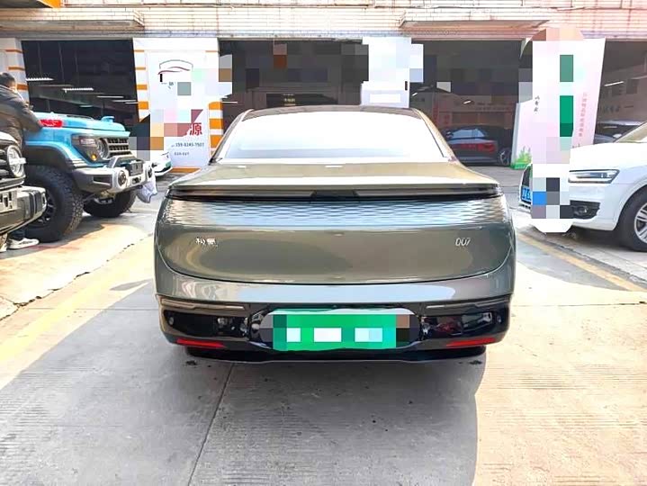 Фото 8 - Zeekr 007