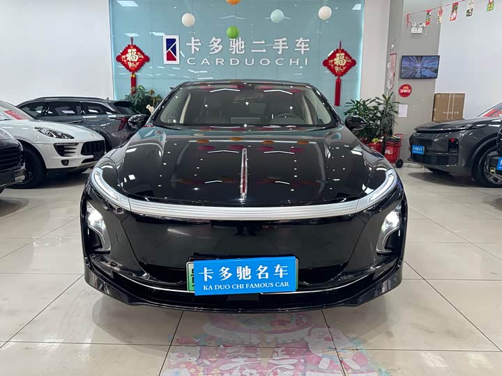 Фото 3 - Hongqi E-QM5