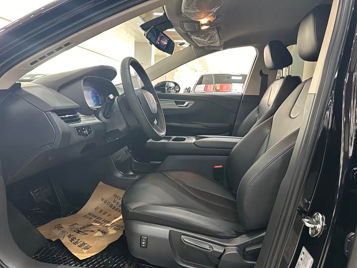 Фото 5 - Hongqi E-QM5