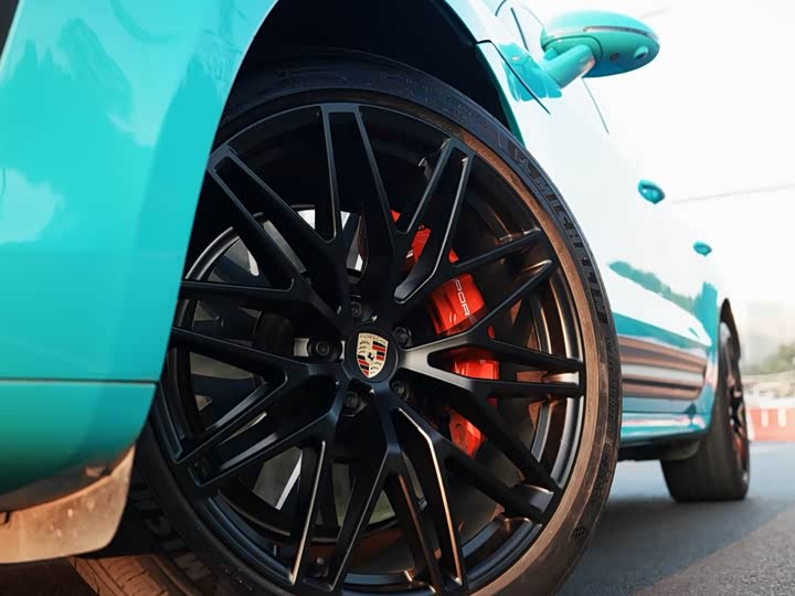 Фото 8 - Porsche Macan