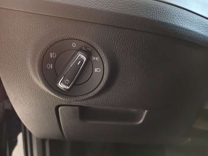 Фото 7 - Skoda Superb