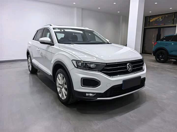 Фото 3 - Volkswagen T-Roc