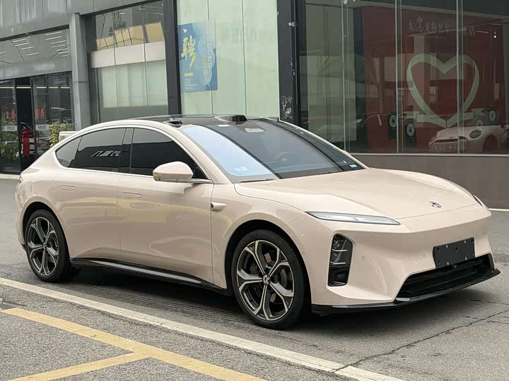 Фото 6 - Nio ET5