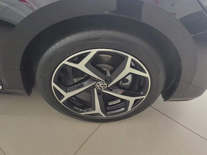 Фото 6 - Volkswagen Passat