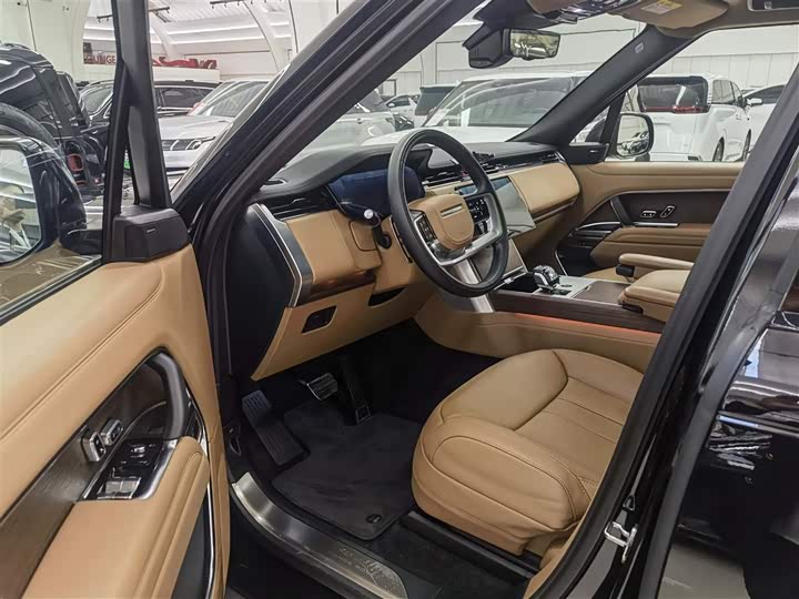 Photo 8 - Land Rover Range Rover