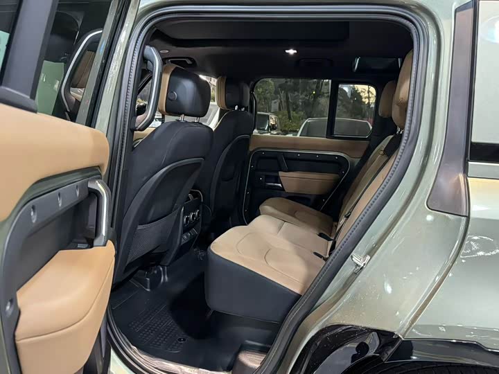 Фото 7 - Land Rover Defender