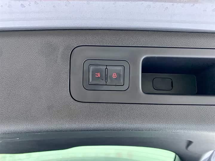 Фото 9 - BYD Song L DM-i Hybrid