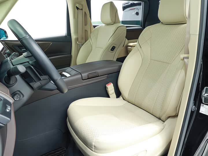 Фото 8 - Toyota Vellfire