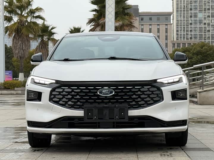 Фото 1 - Ford Mondeo