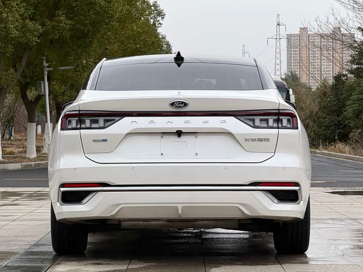 Фото 4 - Ford Mondeo