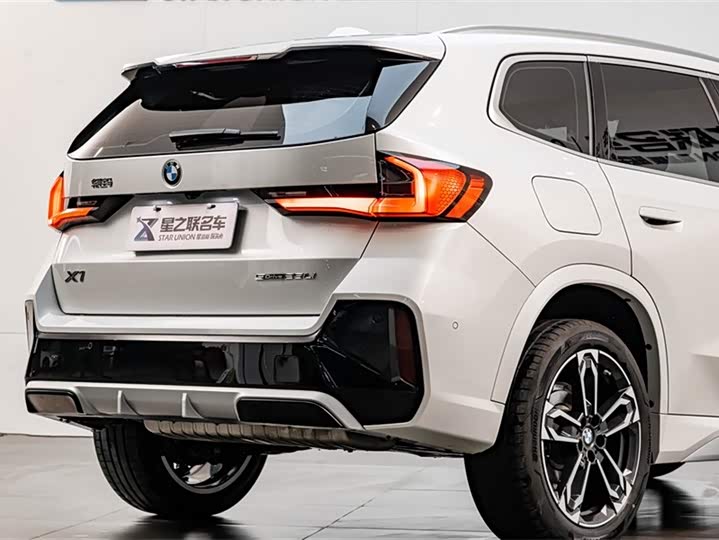 Фото 8 - BMW X1