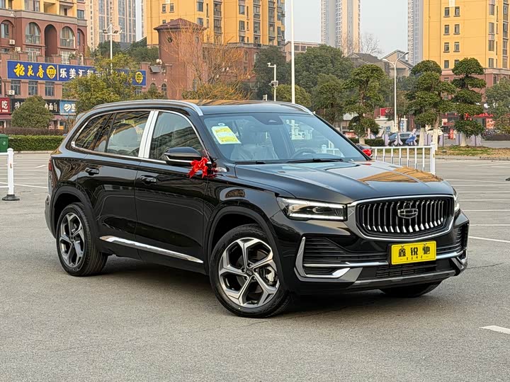 Фото 2 - Geely Monjaro