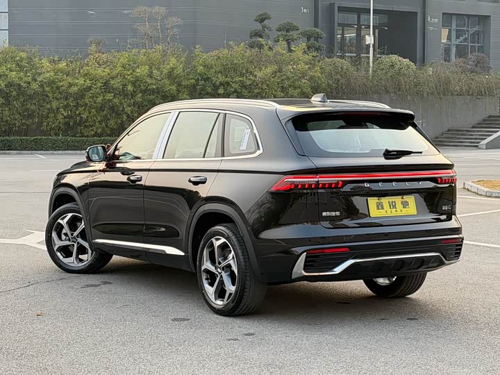 Фото 8 - Geely Monjaro