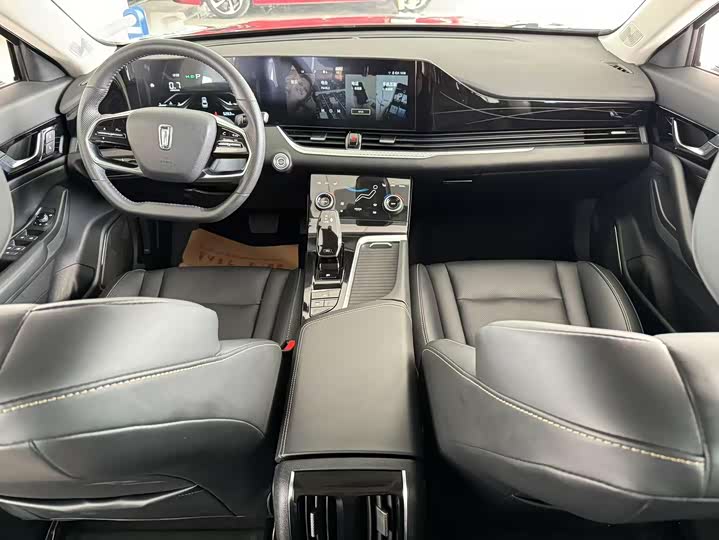 Фото 5 - Bestune B70