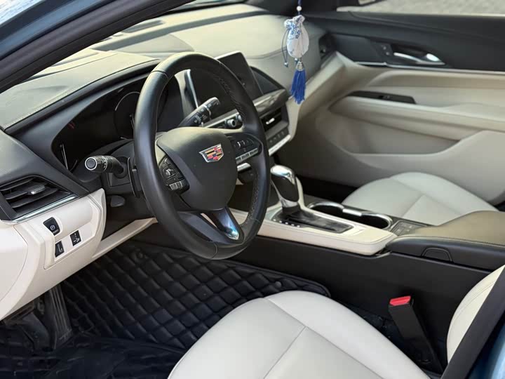 Фото 4 - Cadillac CT4