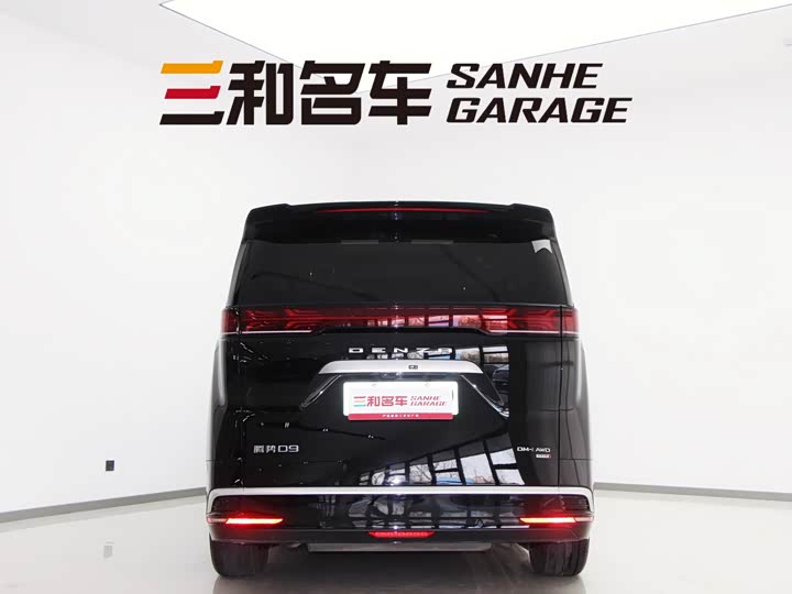 Фото 7 - Denza D9