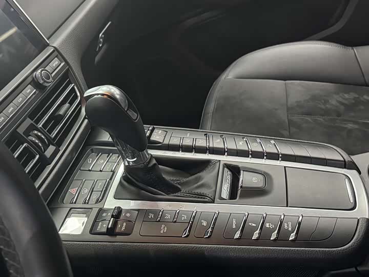 Фото 9 - Porsche Macan