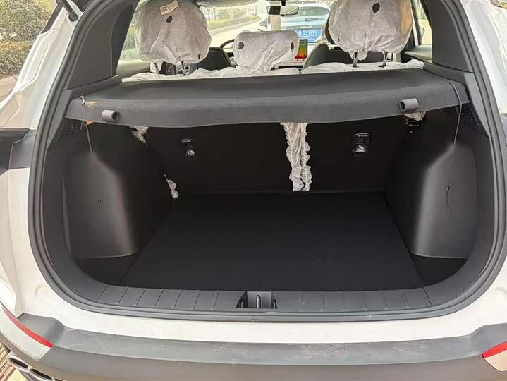 Photo 4 - Geely Coolray