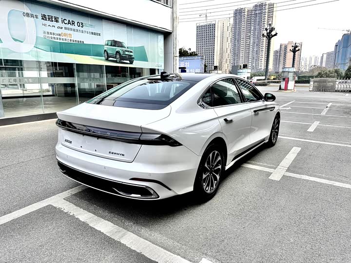 Фото 5 - Lincoln Z (Zephyr)