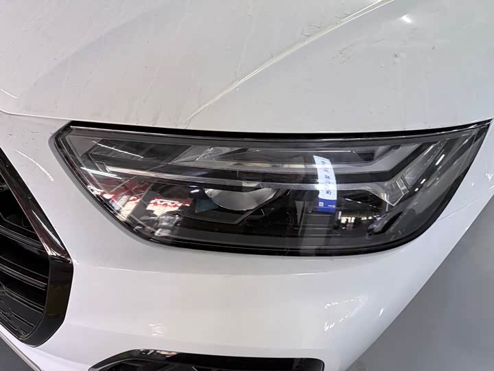 Фото 4 - Audi Q5L