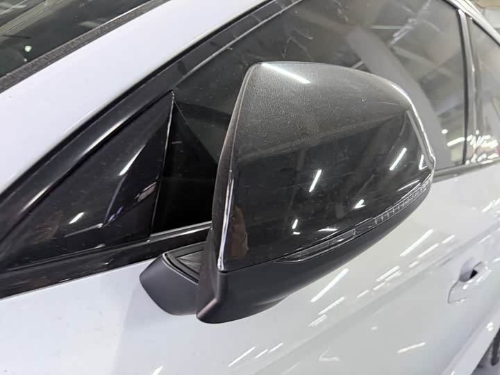 Фото 6 - Audi Q5L