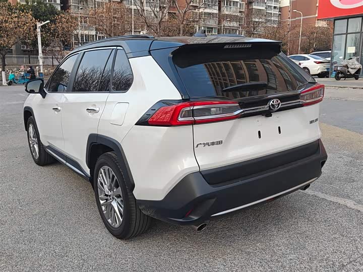 Фото 4 - Toyota Wildlander