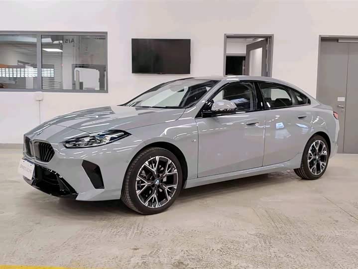 Photo 1 - BMW 2 Series