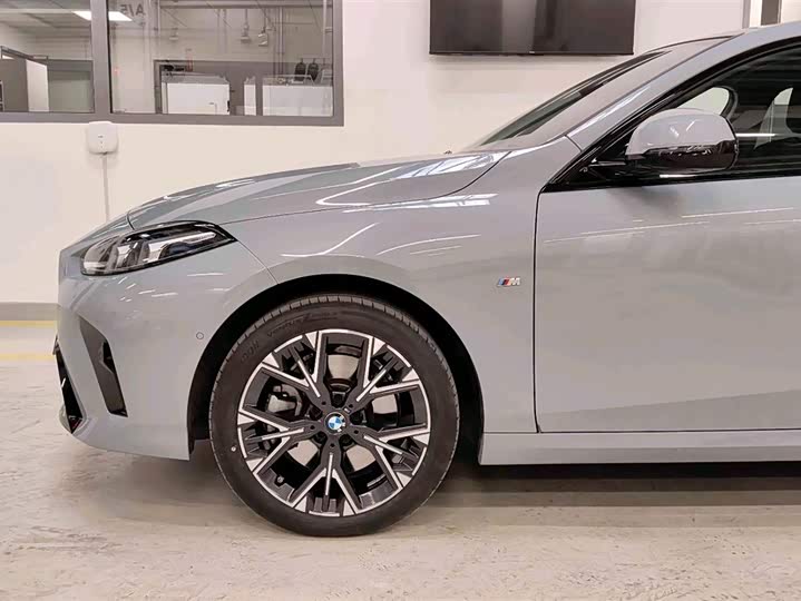 Photo 6 - BMW 2 Series