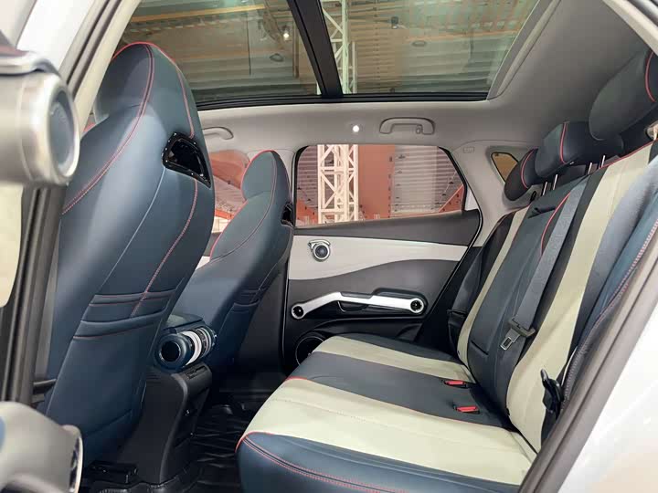 Фото 9 - BYD Yuan Plus