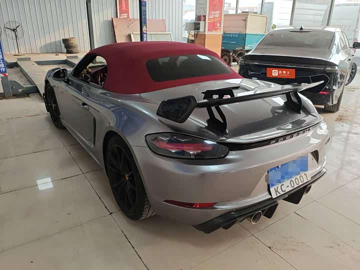 Фото 2 - Porsche 718