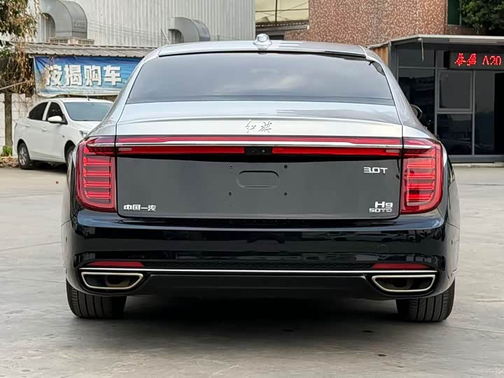 Фото 8 - Hongqi H9