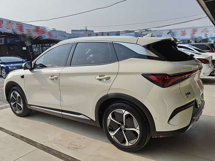 Фото 2 - BYD Yuan Plus