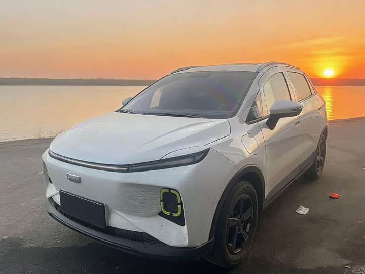 Фото 1 - Geely Geometry E Firefly