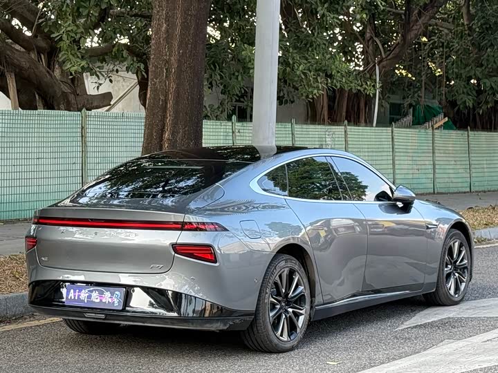 Фото 6 - XPeng P7