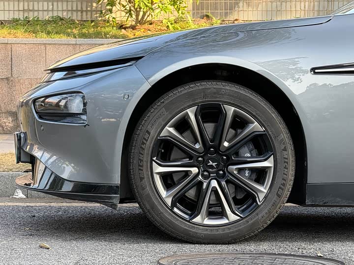 Фото 7 - XPeng P7