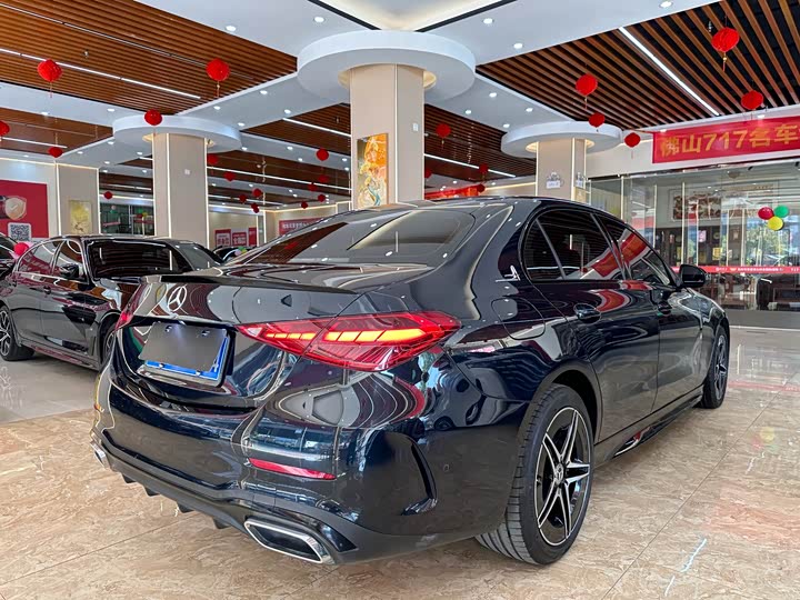 Фото 4 - Mercedes-Benz C-Class