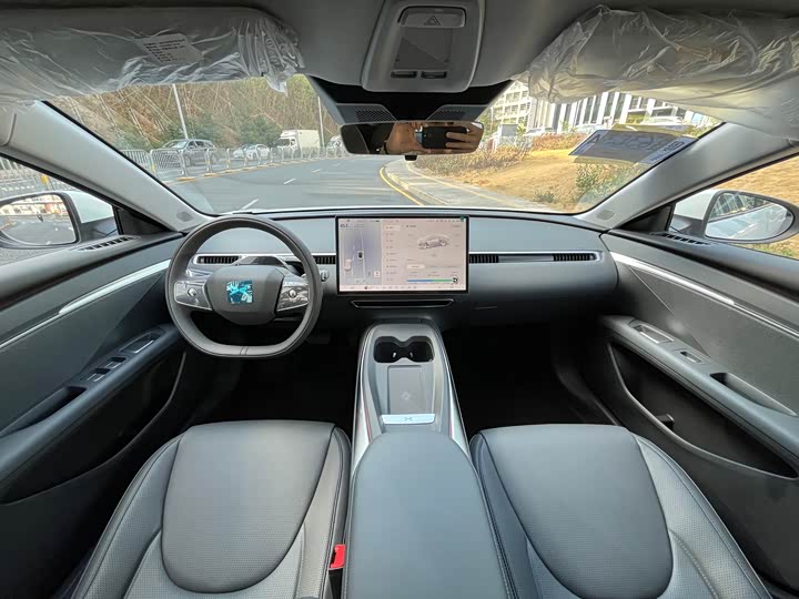 Фото 8 - XPeng Mona M03