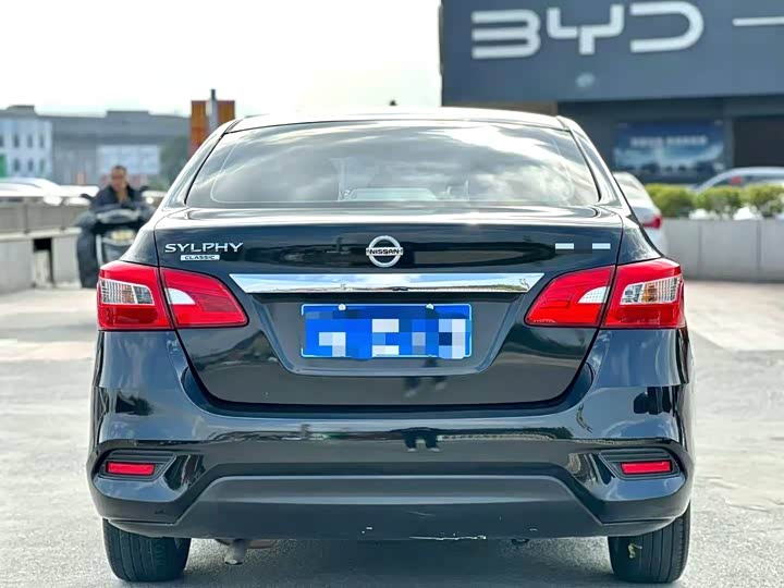 Фото 2 - Nissan Sylphy