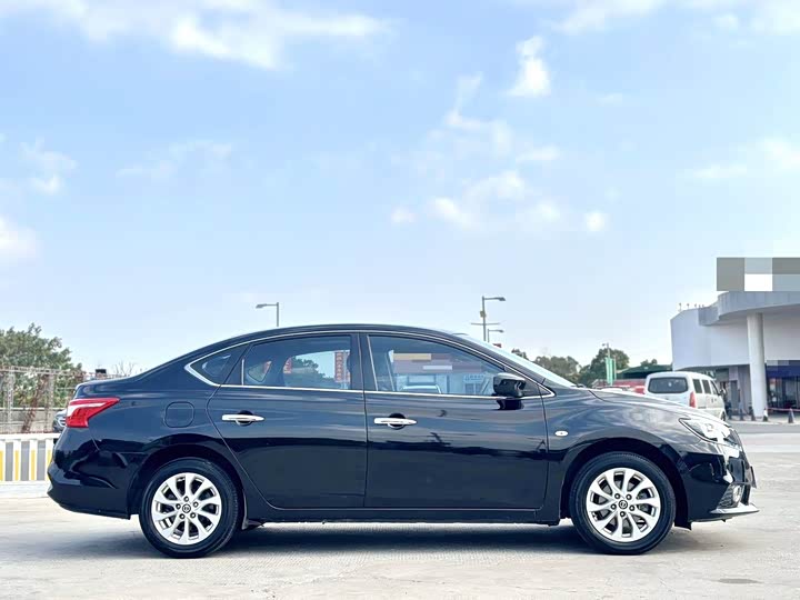 Фото 3 - Nissan Sylphy