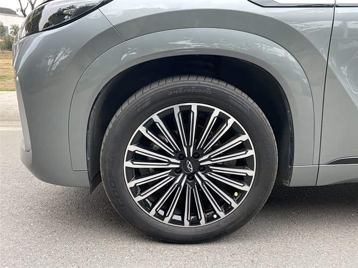 Фото 8 - Chery Tiggo 9