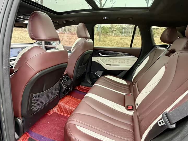 Фото 5 - Geely Monjaro