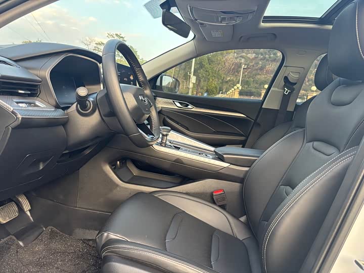 Photo 4 - Geely Preface