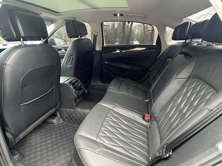 Фото 6 - Volkswagen Passat