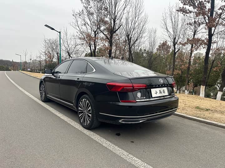 Фото 7 - Volkswagen Passat