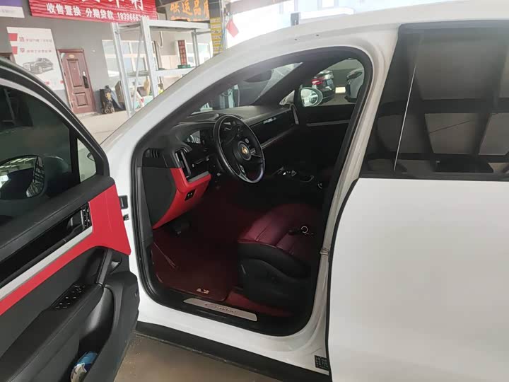 Фото 5 - Porsche Cayenne