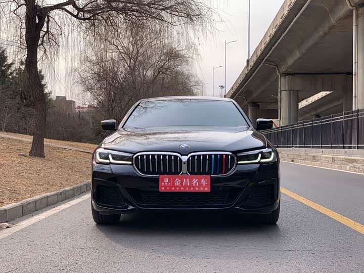 Фото 2 - BMW 5 Series