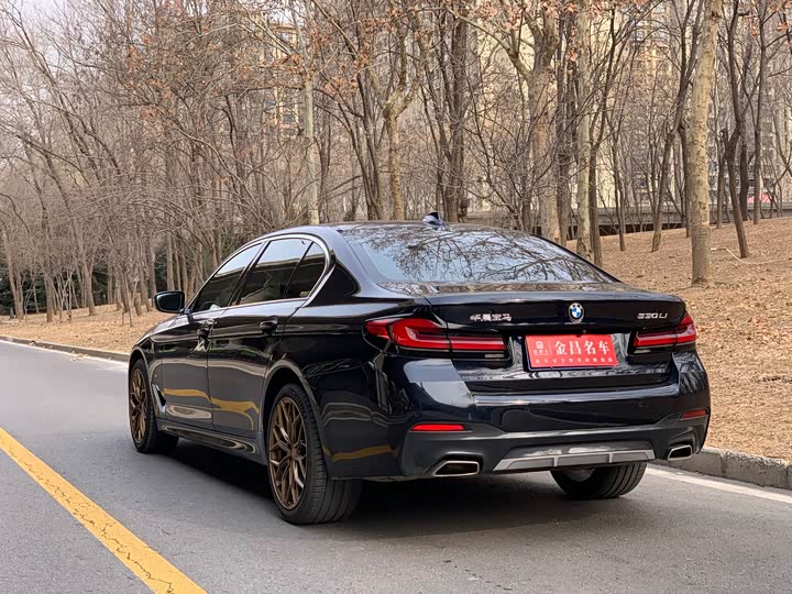 Фото 5 - BMW 5 Series